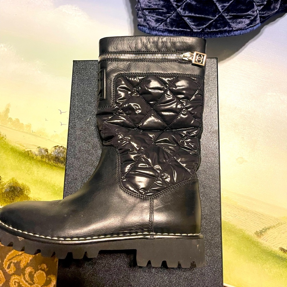 Black Chanel quilted boots (size 7.5)